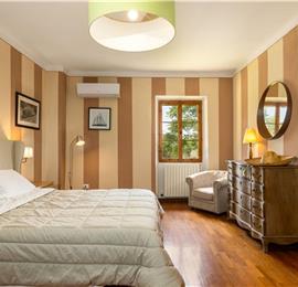 8 Bedroom Villa with Pool near Certaldo, Tuscany, Sleeps 14 - 15